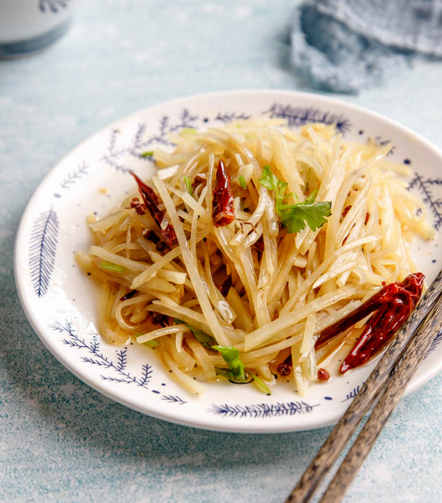 Spicy and Sour Shredded Potato